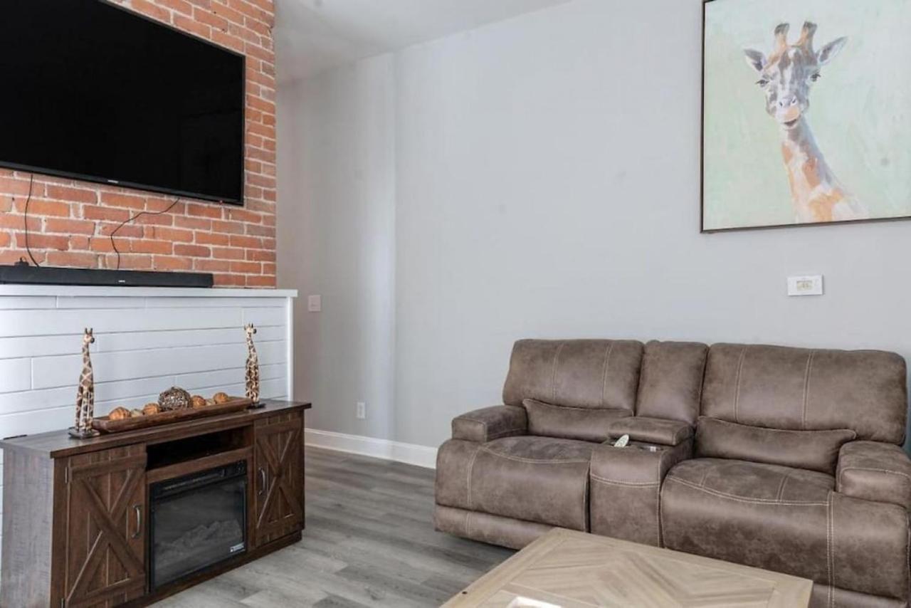 Apartment Luxury 2br Midtown Parking