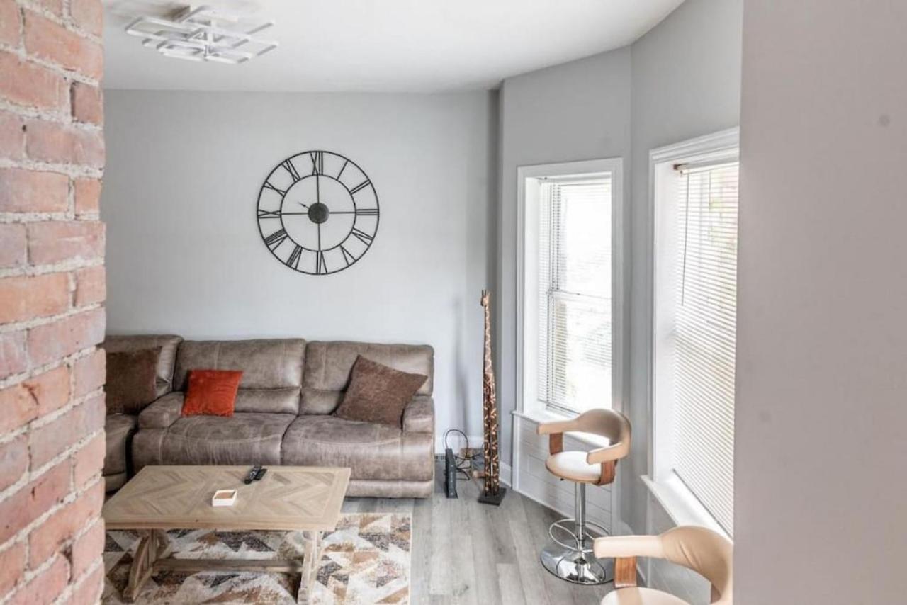 Luxury 2br Midtown Parking